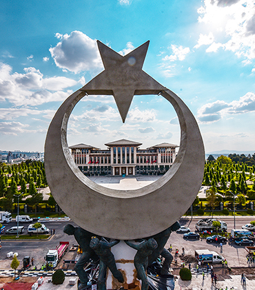 15 Temmuz Şehitler Anıtı